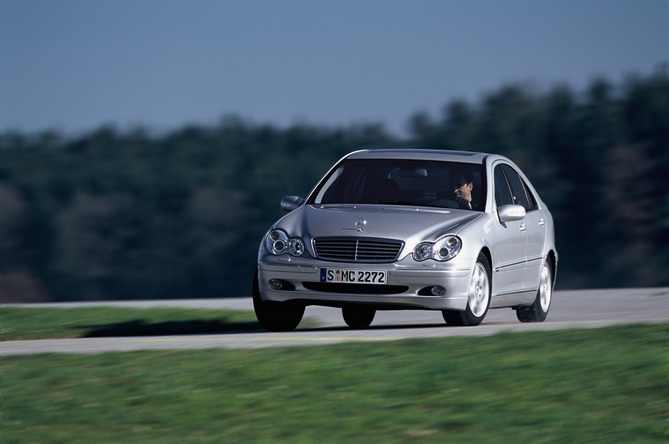 Mercedes-Benz C 200 Kompressor Automatic Mercedes-Benz C 200 Kompressor Automatic