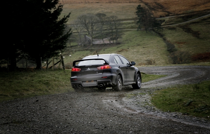 Mitsubishi Evo Saloon 2.0T FQ-330 GSR Mitsubishi Evo Saloon 2.0T FQ-330 GSR