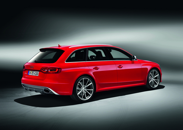 Audi RS4 Avant combina dinâmica e versatilidade Audi RS4 Avant combina dinâmica e versatilidade
