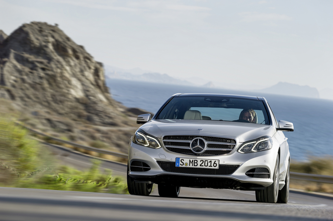 Mercedes-Benz E 200 BlueTEC Mercedes-Benz E 200 BlueTEC