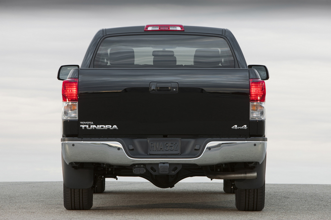 Toyota Tundra Limited 5.7L FFV Toyota Tundra Limited 5.7L FFV