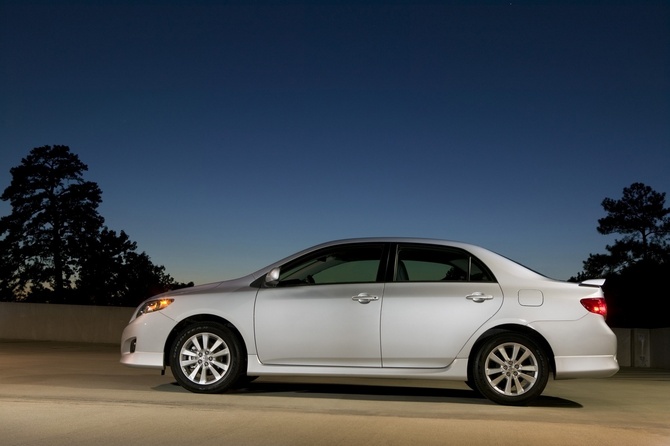 Toyota Corolla S 4-Spd AT Toyota Corolla S 4-Spd AT