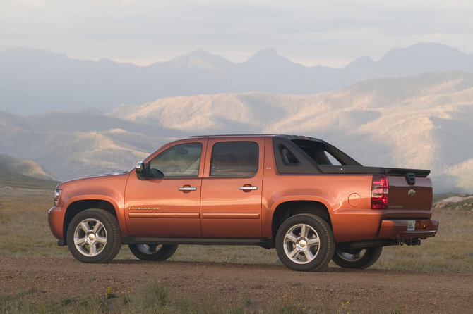 Chevrolet Avalanche LS 4WD Chevrolet Avalanche LS 4WD