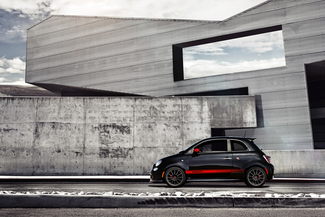 Fiat unleash Abarth 500 on the American public Fiat unleash Abarth 500 on the American public