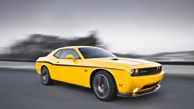 Dodge Challenger Yellow Jacket Adds Adaptive Suspension and Interior Upgrades to 6.4 Liter Hemi V8 Dodge Challenger Yellow Jacket Adds Adaptive Suspension and Interior Upgrades to 6.4 Liter Hemi V8