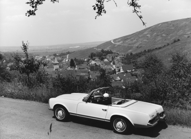 Mercedes-Benz 230 SL Mercedes-Benz 230 SL