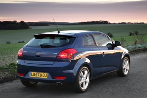 Kia cee'd S coupe 1.6 CRDi 115cv TX (09)