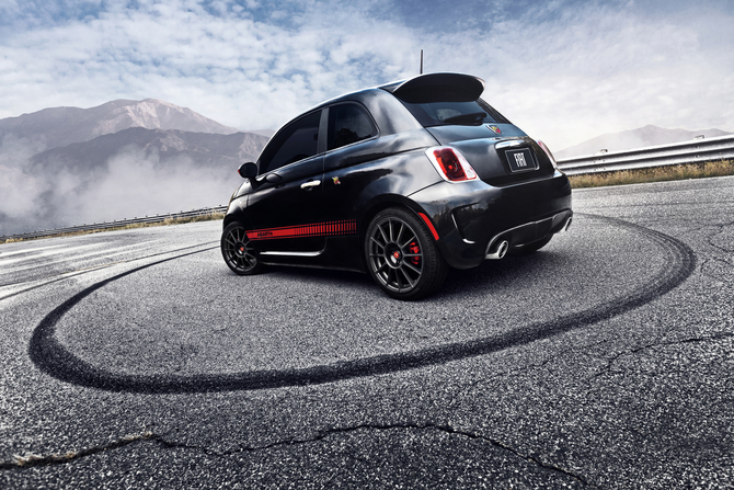 Fiat unleash Abarth 500 on the American public Fiat unleash Abarth 500 on the American public