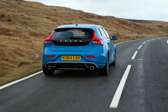 Volvo V40 D2 R-Design Momentum Powershift Volvo V40 D2 R-Design Momentum Powershift