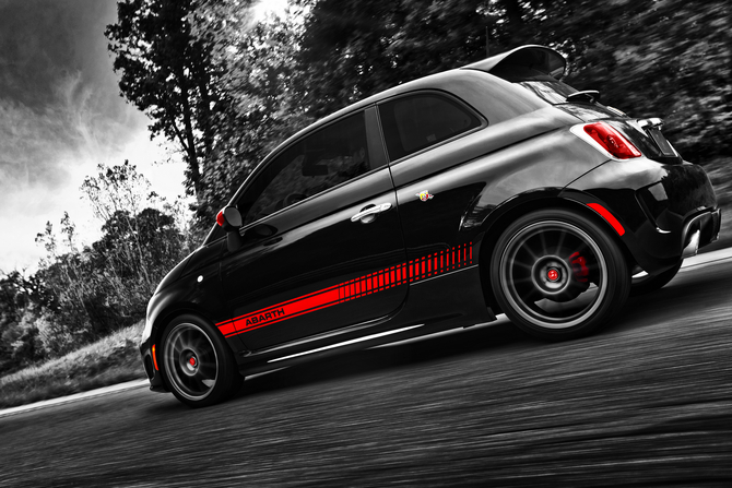 Fiat unleash Abarth 500 on the American public Fiat unleash Abarth 500 on the American public