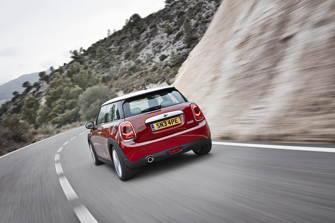 MINI (BMW) MINI 3 MINI (BMW) MINI 3