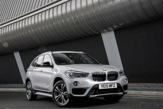 BMW X1 sDrive18i BMW X1 sDrive18i