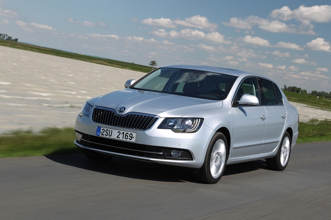 Skoda Skoda Superb 1.6 TDI DSG Elegance Skoda Skoda Superb 1.6 TDI DSG Elegance