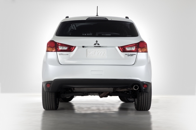 Mitsubishi Outlander Sport SE AWD Mitsubishi Outlander Sport SE AWD