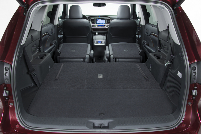 Toyota Introduces Third Generation Highlander with Hybrid Option Toyota Introduces Third Generation Highlander with Hybrid Option