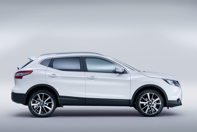 Nissan Qashqai 1.6 S&S 4x2 Tekna Premium 18 Nissan Qashqai 1.6 S&S 4x2 Tekna Premium 18