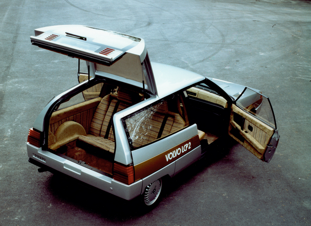 The rear seats faced backwards for safety The rear seats faced backwards for safety