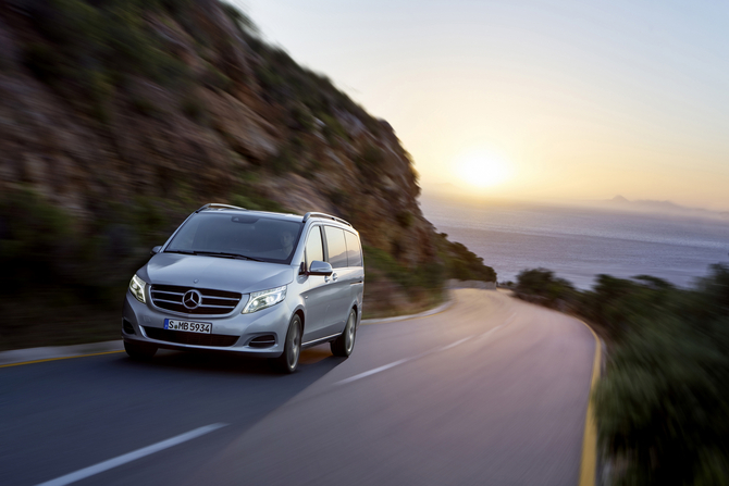 O MPV está equipado de fábrica com os sistemas Crosswind Assist e Attention Assist O MPV está equipado de fábrica com os sistemas Crosswind Assist e Attention Assist