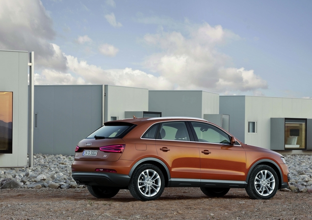 Audi Q3 2.0 TFSI 170 S line quattro Audi Q3 2.0 TFSI 170 S line quattro