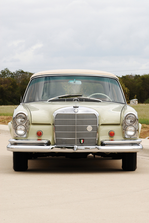 Mercedes-Benz 220 SE Cabriolet Mercedes-Benz 220 SE Cabriolet