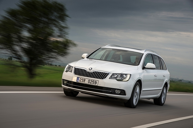 Skoda Superb Break 2.0 TDI DSG Elegance Skoda Superb Break 2.0 TDI DSG Elegance