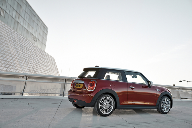 MINI (BMW) MINI 3 MINI (BMW) MINI 3