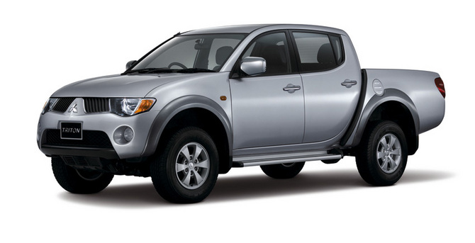 Mitsubishi L200 4x4 Cabine Dupla Instyle 167cv EC/TA Mitsubishi L200 4x4 Cabine Dupla Instyle 167cv EC/TA