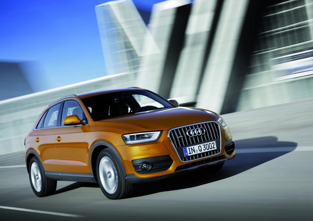 Audi Q3 2.0 TFSI 211 SE quattro Audi Q3 2.0 TFSI 211 SE quattro