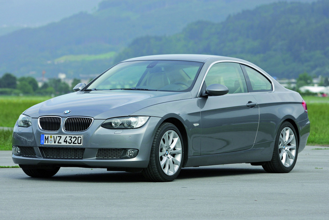 BMW 335i xDrive Coupe Auto (E92) BMW 335i xDrive Coupe Auto (E92)