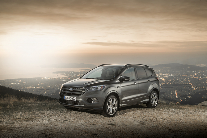 Ford Kuga ST-Line 1.5 EcoBoost 4x2 Ford Kuga ST-Line 1.5 EcoBoost 4x2
