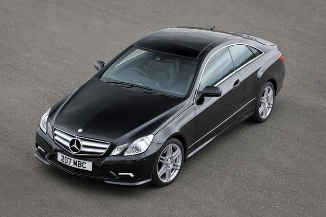 Mercedes-Benz E 250 BlueEfficiency Coupé Avantgarde Mercedes-Benz E 250 BlueEfficiency Coupé Avantgarde