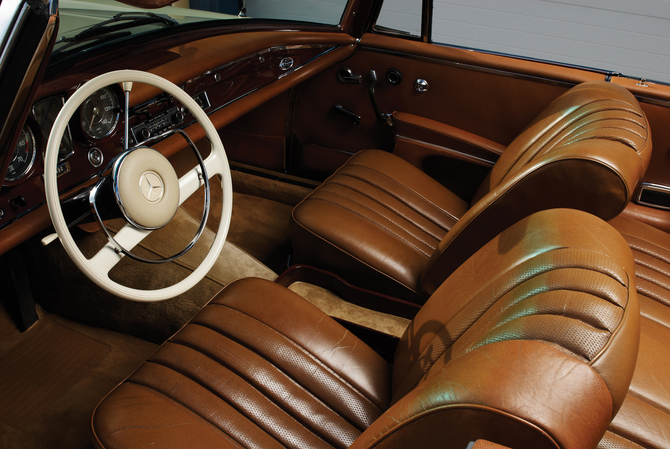 Mercedes-Benz 220 SE Cabriolet Mercedes-Benz 220 SE Cabriolet
