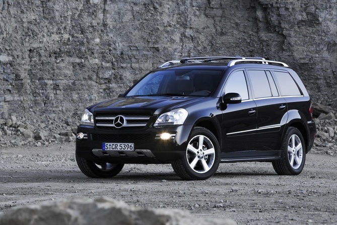 Mercedes-Benz GL 450 4MATIC Mercedes-Benz GL 450 4MATIC