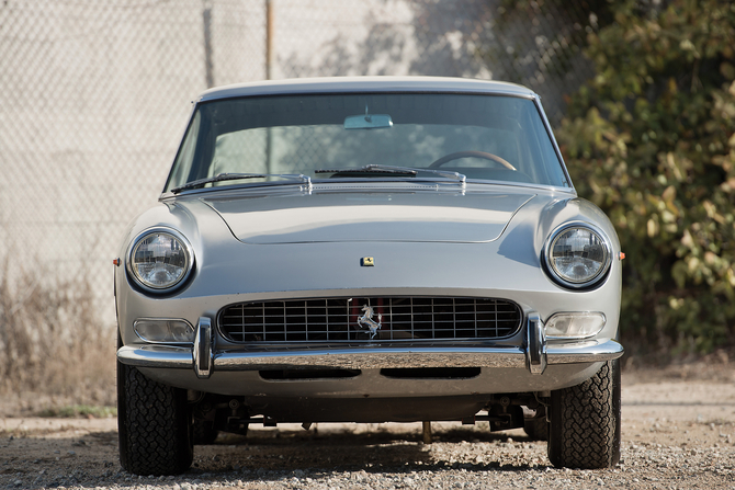 Ferrari 330 GT 2+2 Ferrari 330 GT 2+2