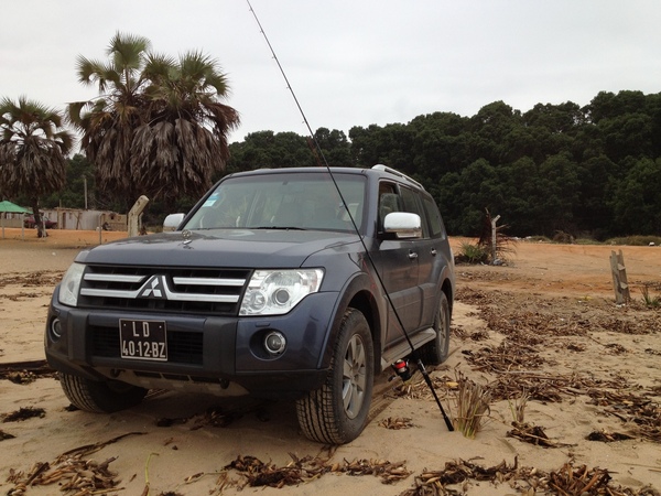 Mitsubishi Pajero L 3.2 Di-D Automatic Intense Mitsubishi Pajero L 3.2 Di-D Automatic Intense