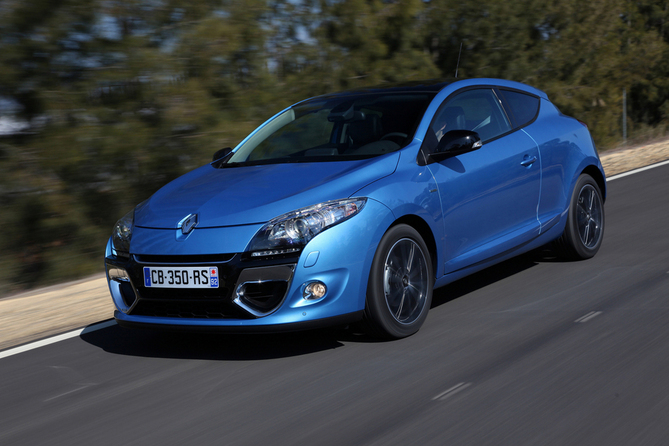 Renault Mégane Coupé 1.6 dCi Knight Edition Renault Mégane Coupé 1.6 dCi Knight Edition