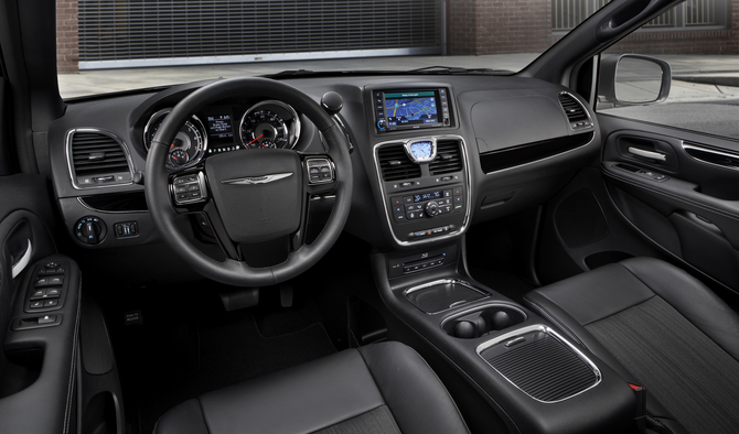 Inside it gets leather seats and a leather-wrapped steering wheel Inside it gets leather seats and a leather-wrapped steering wheel