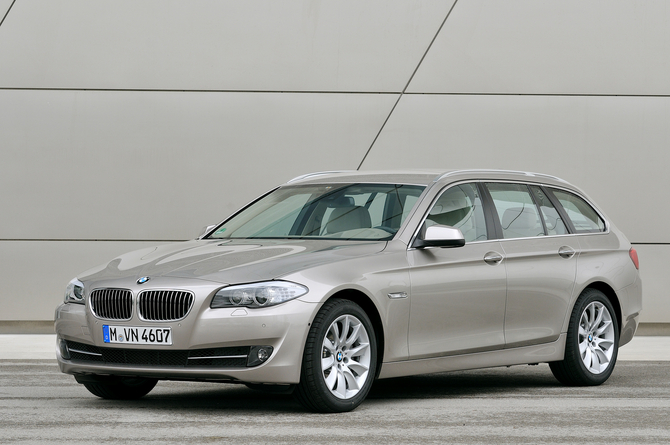 BMW 530d Touring xDrive Auto (F11) BMW 530d Touring xDrive Auto (F11)