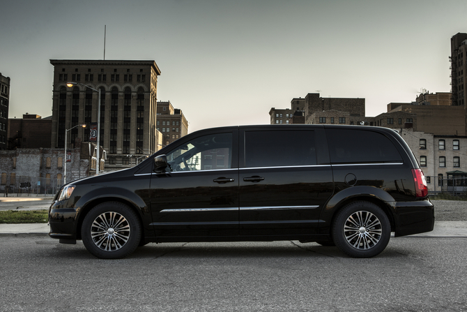 The wheels are polished with black details The wheels are polished with black details