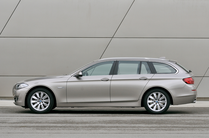 BMW 530d Touring xDrive Auto (F11) BMW 530d Touring xDrive Auto (F11)