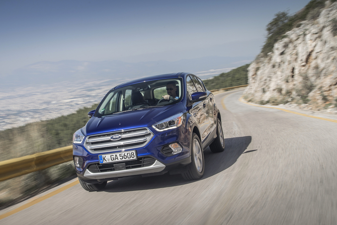 Ford Kuga Titanium 2.0 TDCi 4x4 Powershift Ford Kuga Titanium 2.0 TDCi 4x4 Powershift