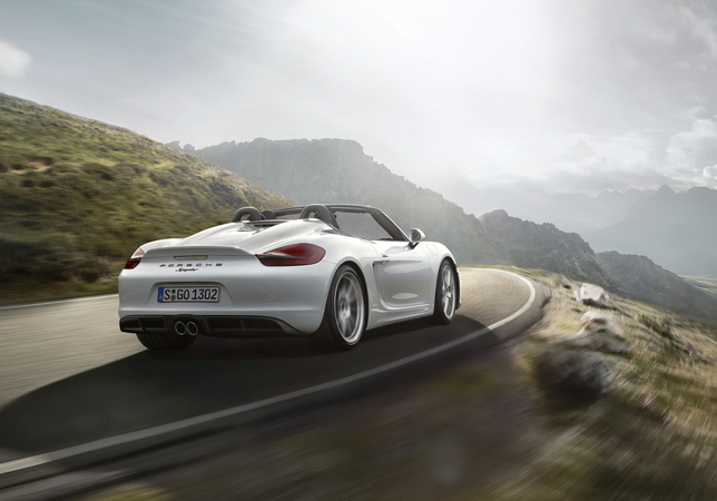 The new Boxster Spyder is equipped with a six-cylinder boxer engine with 3.8 liters with a 375hp output The new Boxster Spyder is equipped with a six-cylinder boxer engine with 3.8 liters with a 375hp output
