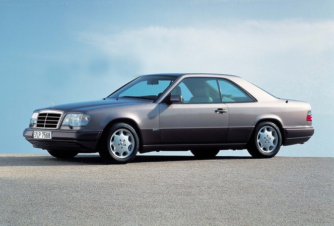 Mercedes-Benz 230 CE Mercedes-Benz 230 CE