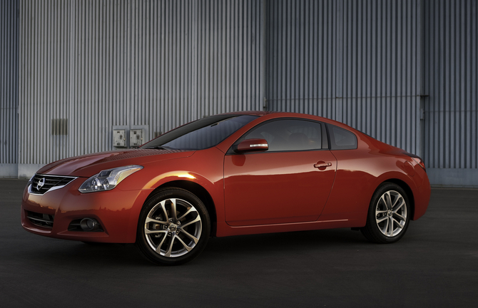 Nissan Altima Coupé 3.5 SR CVT Nissan Altima Coupé 3.5 SR CVT