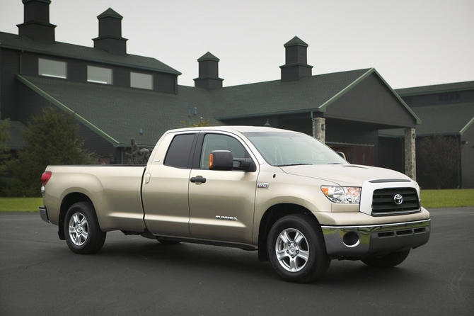 Toyota Tundra CrewMax 4X2 Limited 5.7L Toyota Tundra CrewMax 4X2 Limited 5.7L