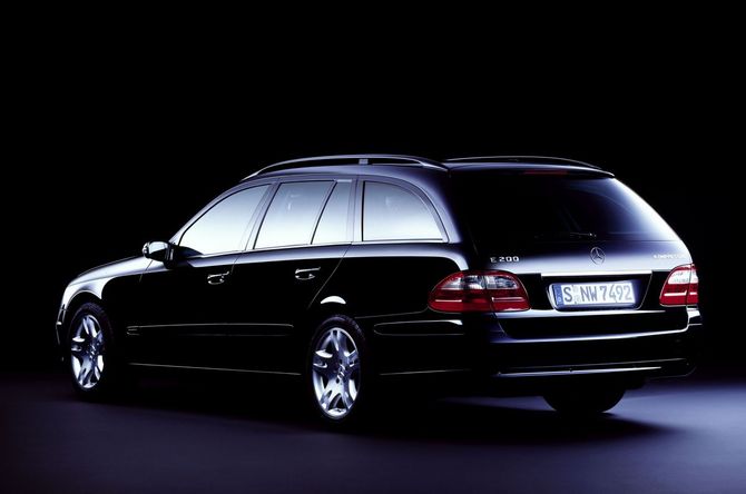 Mercedes-Benz E 200 Kompressor Estate Mercedes-Benz E 200 Kompressor Estate