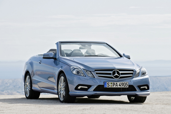 Mercedes-Benz E 220 CDI BlueEFFICIENCY Cabriolet Mercedes-Benz E 220 CDI BlueEFFICIENCY Cabriolet