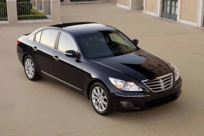 Hyundai Genesis V6 (US) Hyundai Genesis V6 (US)