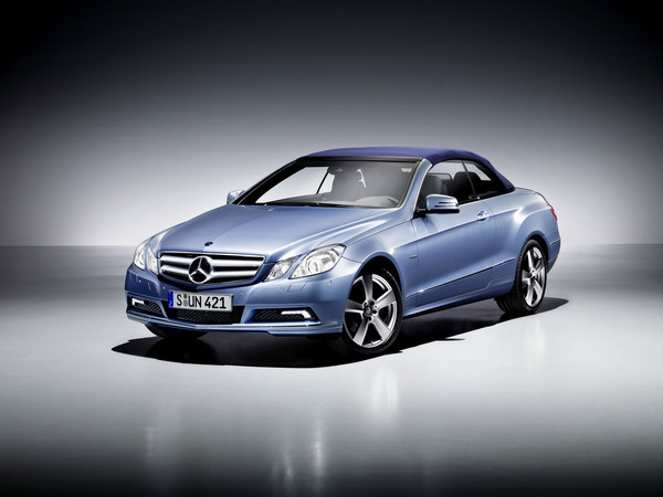 Mercedes-Benz E 250 CDI BlueEFFICIENCY Cabriolet Mercedes-Benz E 250 CDI BlueEFFICIENCY Cabriolet