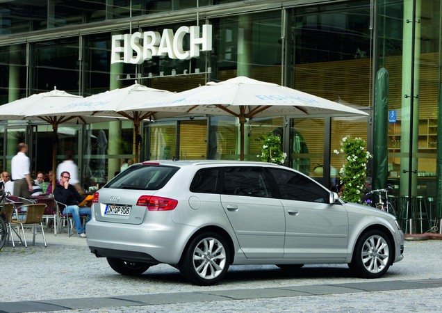 Audi A3 Sportback 2.0 TFSI Ambiente quattro Audi A3 Sportback 2.0 TFSI Ambiente quattro